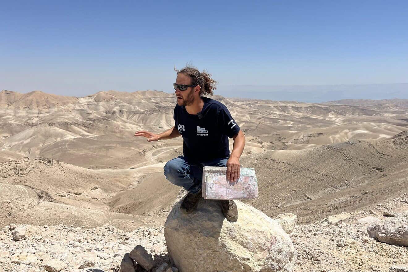 Moshe Coblentz on nature reserve tour