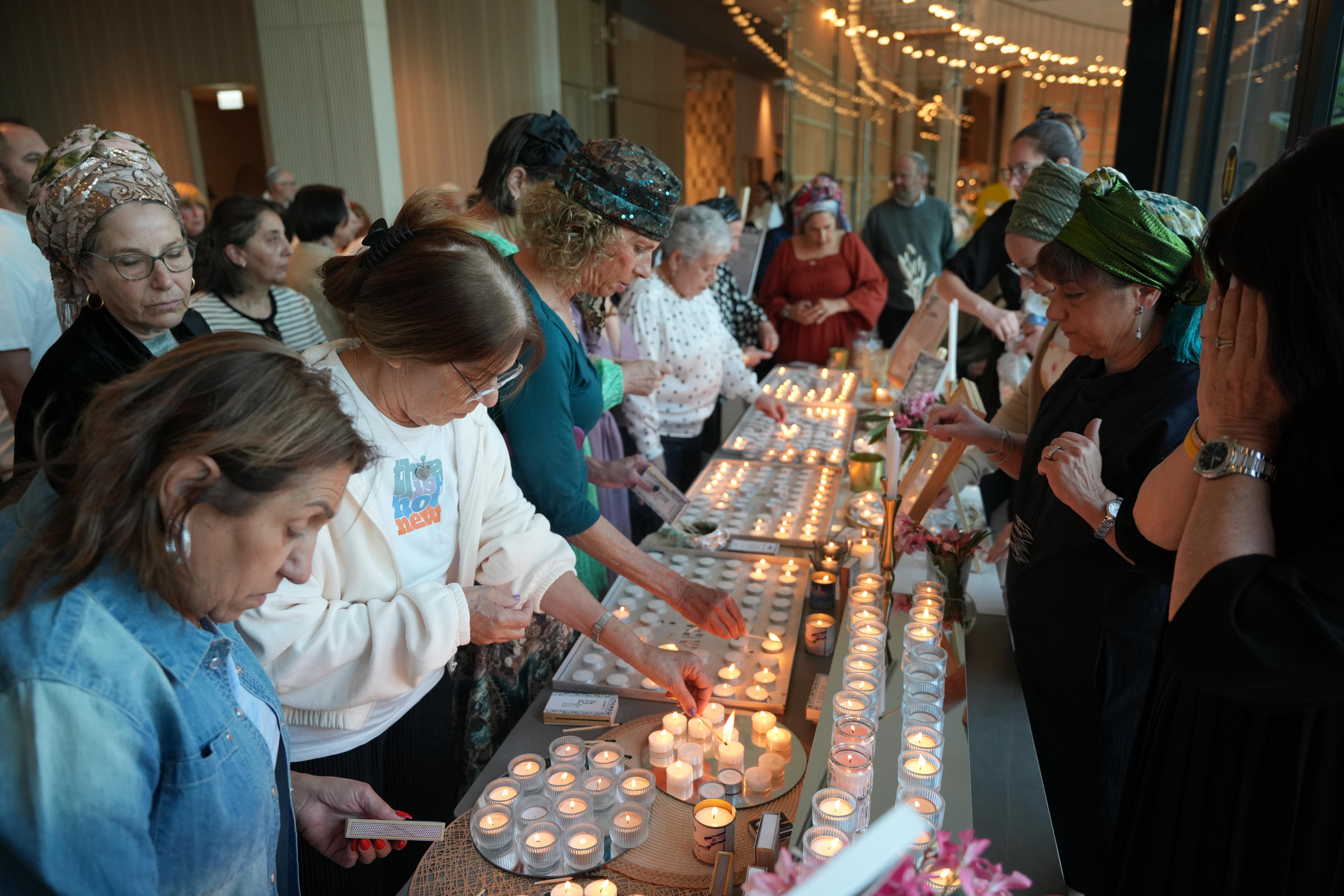 Lighting Shabbat candles