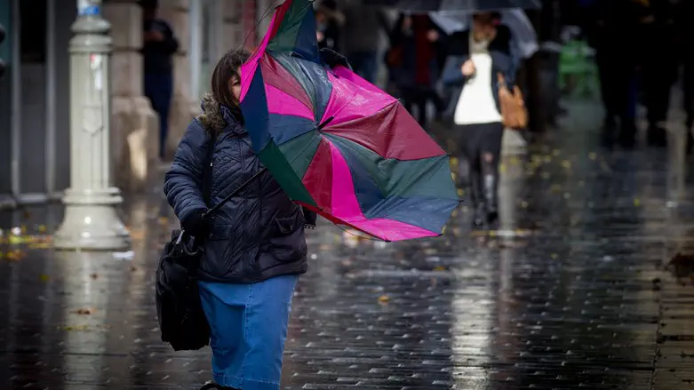 Kinneret rises 1 centimeter as forecasters predict rain will let up