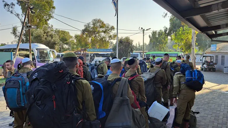 Will the IDF close its haredi administrative division?