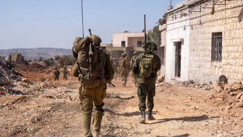 Watch: Lebanese citizens return to homes near Israeli border