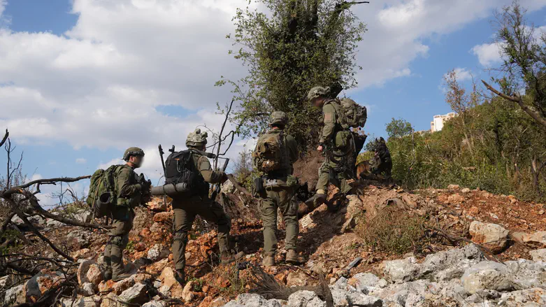 Watch: IDF 'Mountain Unit' operates in southern Lebanon