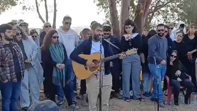 After year in temporary burial, Yehudit and Shmulik Weiss were buried in Kibbutz Beeri