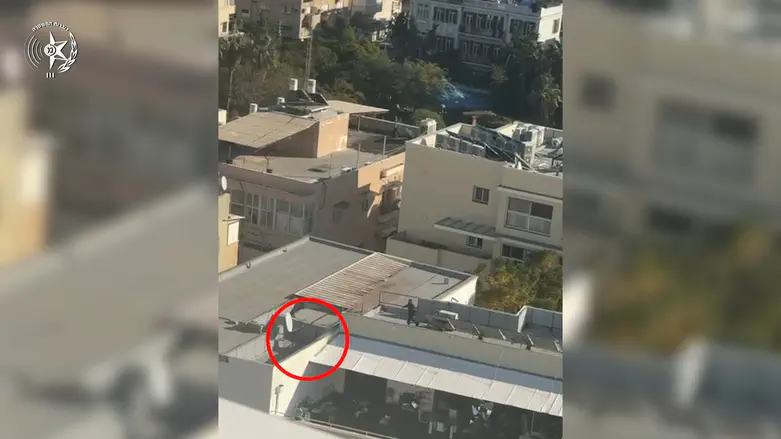 Watch: Tel Aviv thief arrested while trying to escape via rooftop