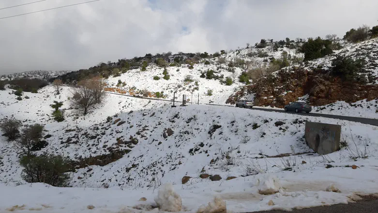 Snow begins falling on Mount Hermon