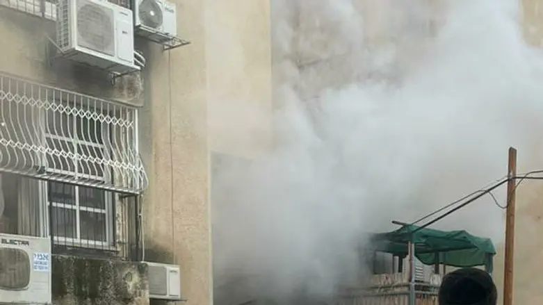 Two-year-old injured in Bnei Brak fire