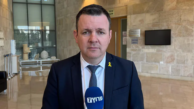 MK Evgeny Sova to Arutz Sheva: IDF should prepare for a law which drafts everyone