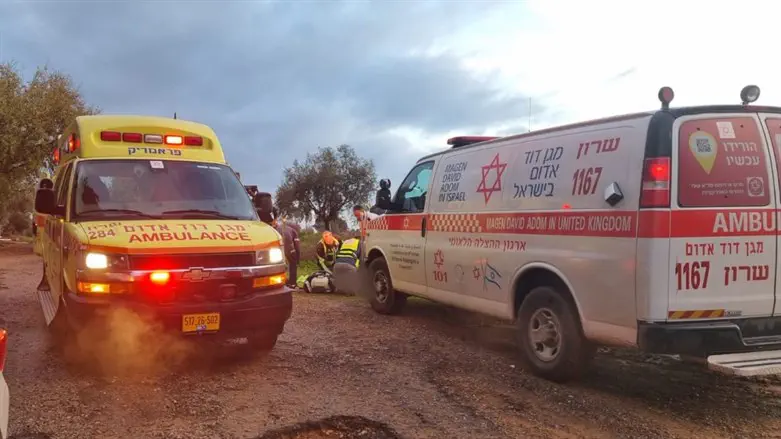 Man killed by lightning strike in Hefer Valley | ערוץ 7